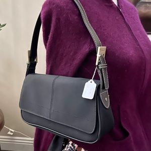 👛 SALE l”Kenneth Cole Reaction” Shoulder Bag